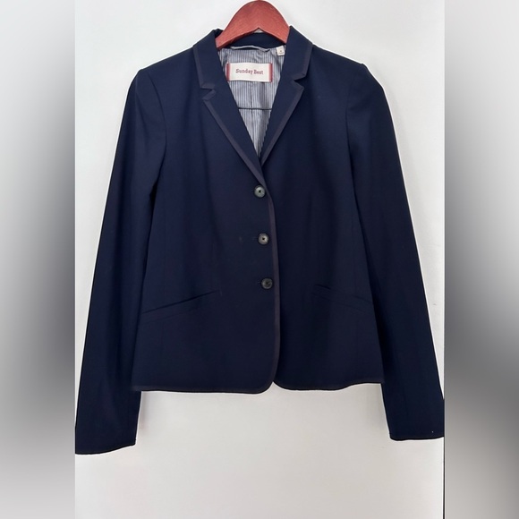 Aritzia Sunday Best  navy blue blazer size 8 classic - Picture 7 of 7